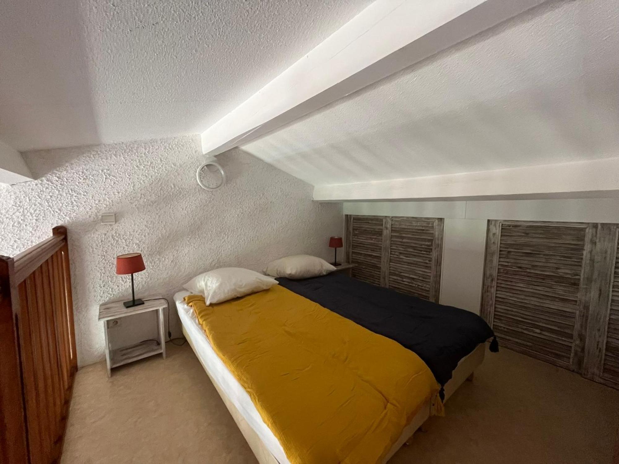 Superbe Duplex 35M2 Vue Mer Avec Piscine Борм-ле-Мимоза Экстерьер фото